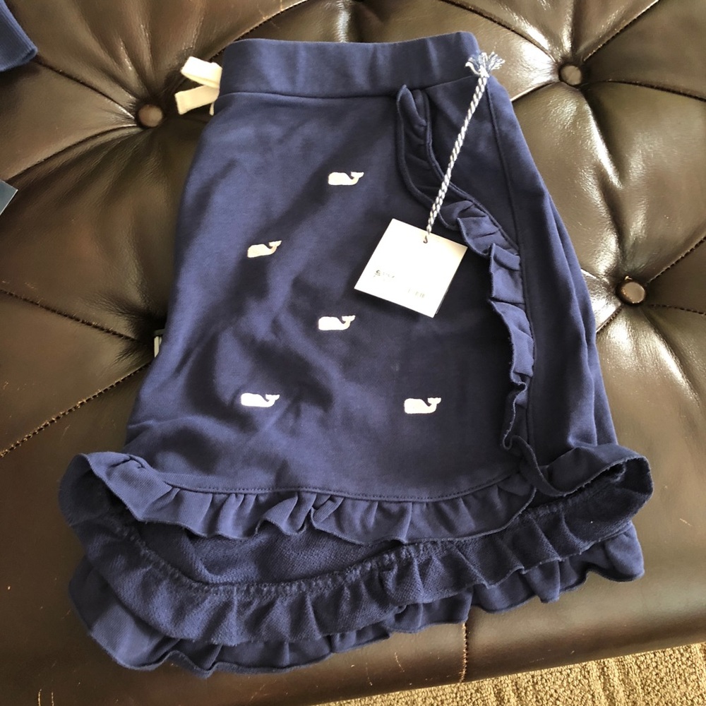 Vineyard Vines for Target shorts - Picture 2 of 3